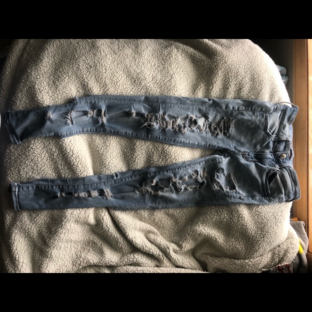 american eagle ripped jeans